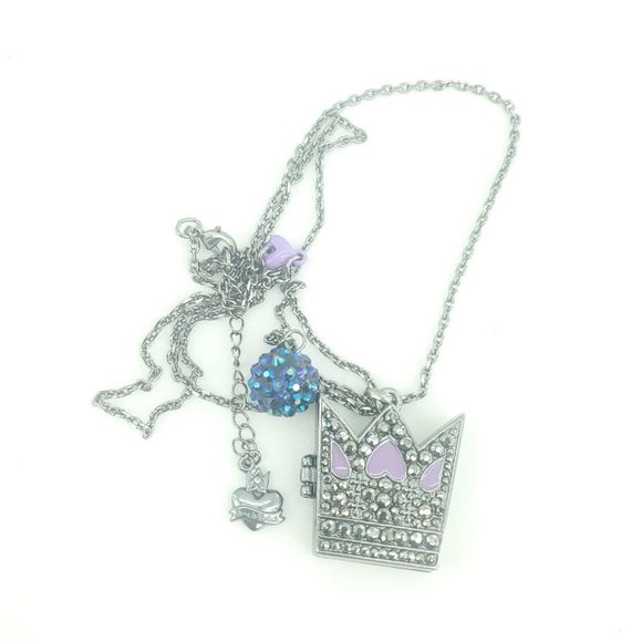 Womens Silvertone Cable Chain Lobster Clasp Charms Born To Rule Locket Necklace - Picture 4 of 8